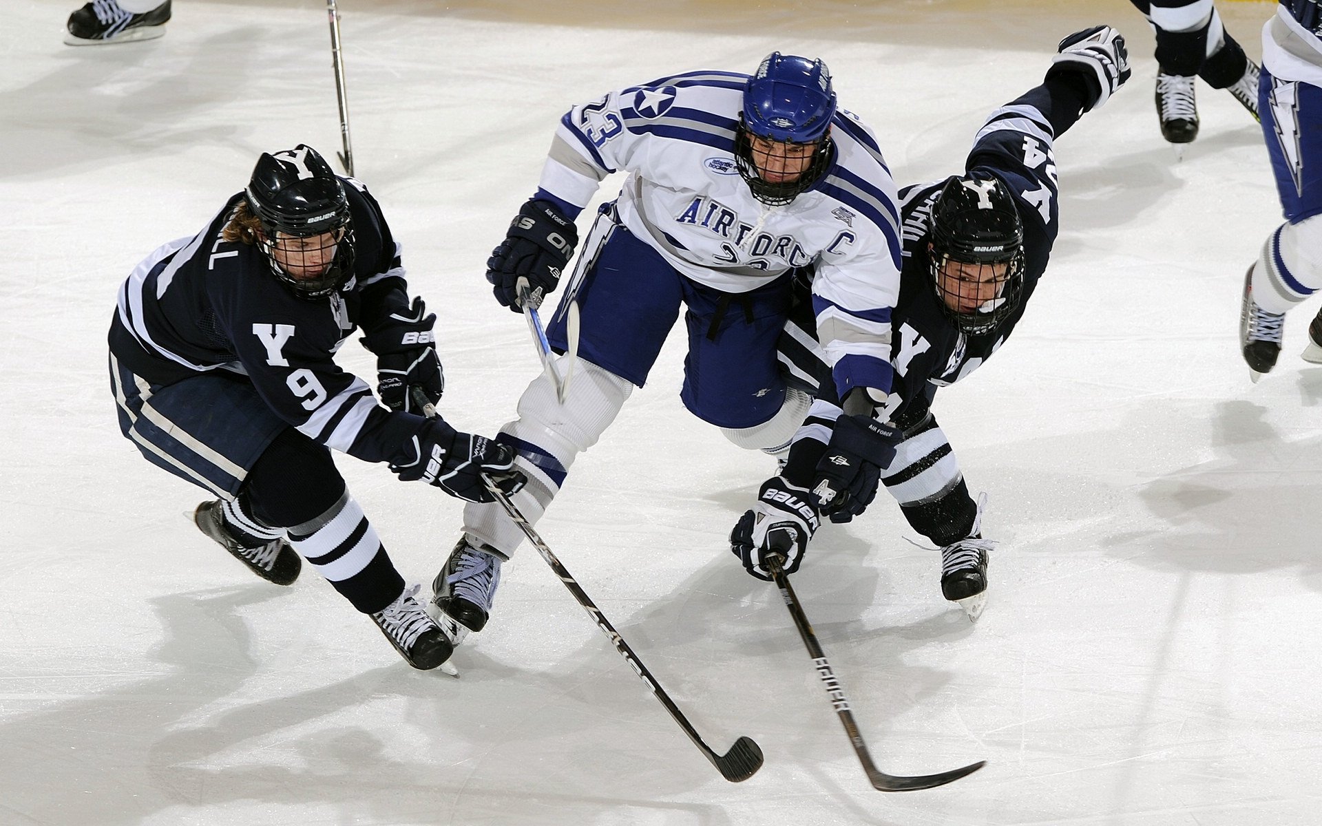 金玟哉用实力证明自己，摩纳哥节奏掌控冰岛