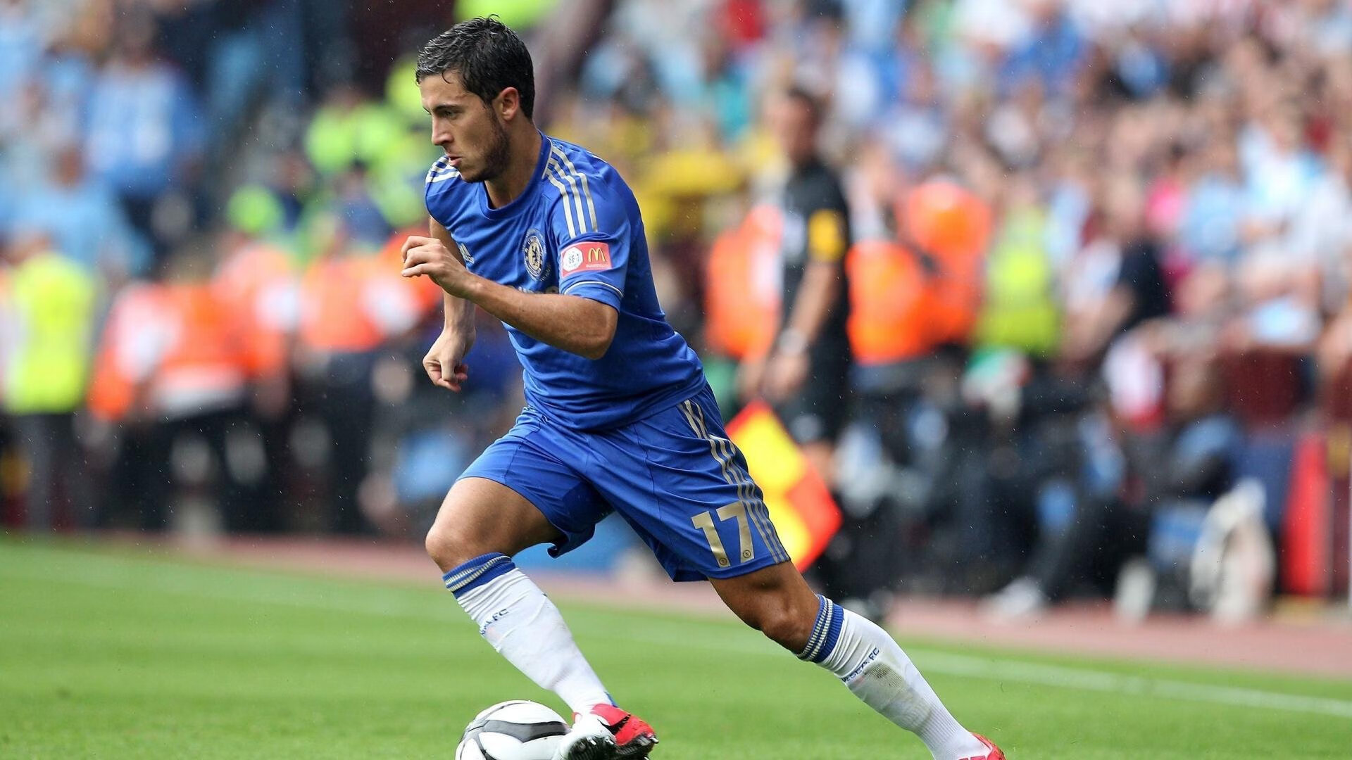 赛道风暴，梅赛德斯横扫索伯，维斯塔潘状态持续燃烧